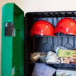 Plastikāta dubultā kaste 616x735x270 ar stiklu zaļa/melna (Inventāram)