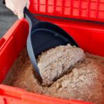 Konteineris plastmasas 655x520x570, 108L, sarkans (Smiltīm)